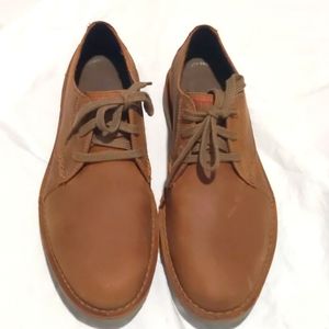 Clarks shoes